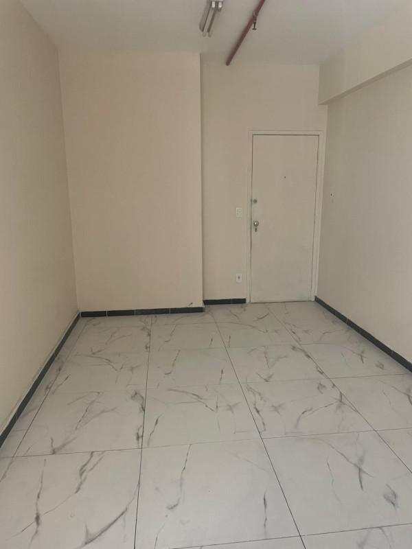 Sala, Centro, 0 Quarto, 0 Vaga, 1 Suíte