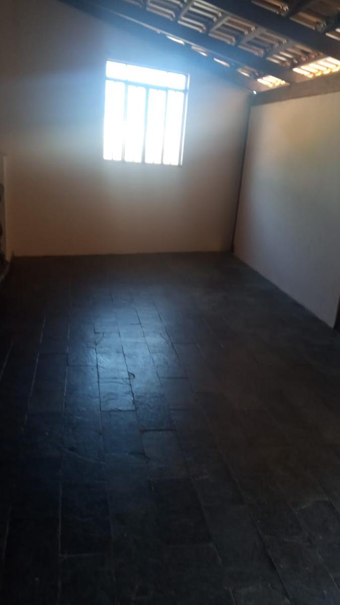 Casa Comercial, Eldorado, 2 Quartos, 0 Vaga