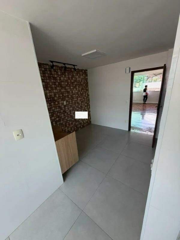 Apartamento, Sagrada Família, 3 Quartos, 1 Vaga, 1 Suíte