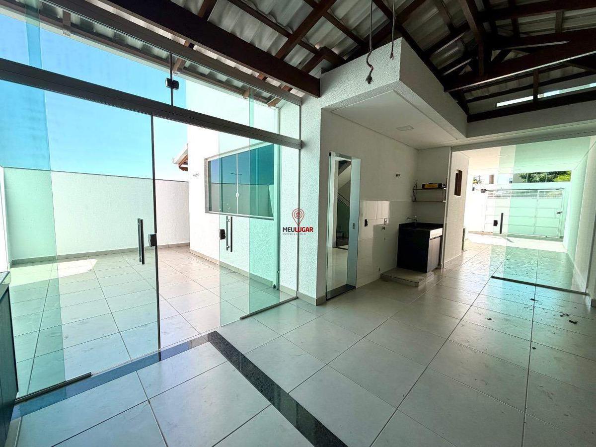 Casa, Masterville, 3 Quartos, 3 Vagas, 1 Suíte