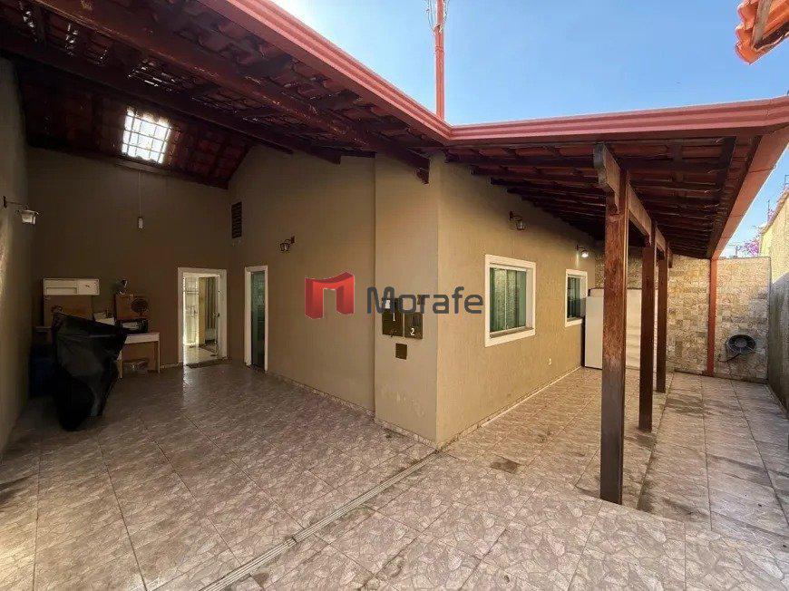 Casa, Santa Branca, 3 Quartos, 2 Vagas, 1 Suíte