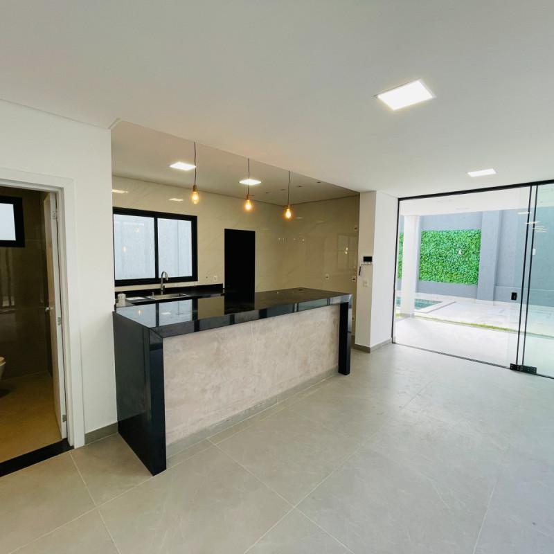 Casa, Trevo, 4 Quartos, 4 Vagas, 3 Suítes