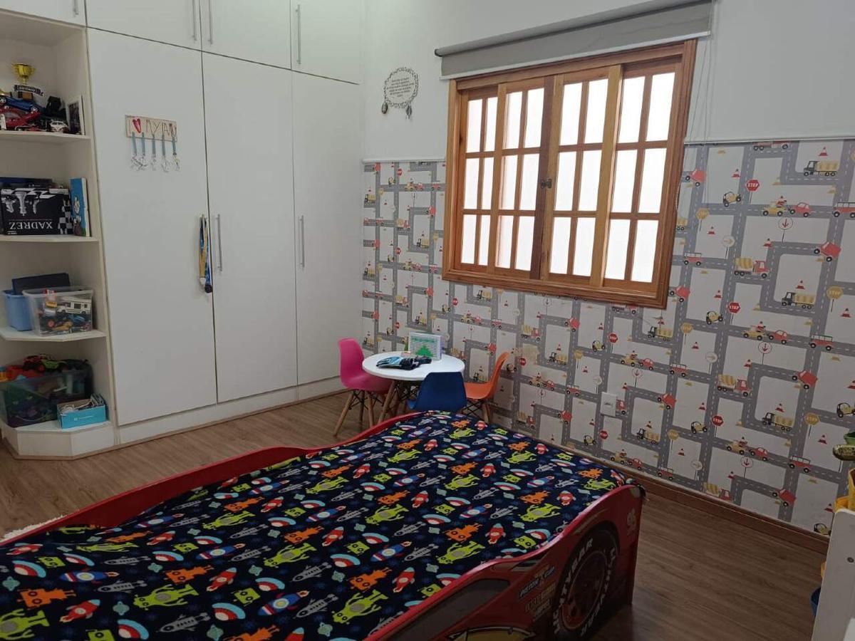 Casa, Jardim América, 3 Quartos, 4 Vagas, 2 Suítes