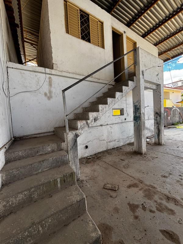 Galpão, Nova Floresta, 0 Quarto, 15 Vagas