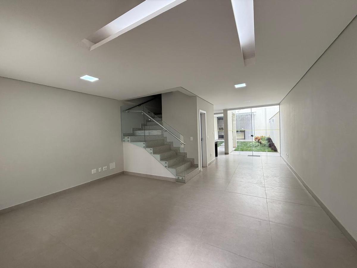 Casa, Nova Floresta, 4 Quartos, 3 Vagas, 2 Suítes