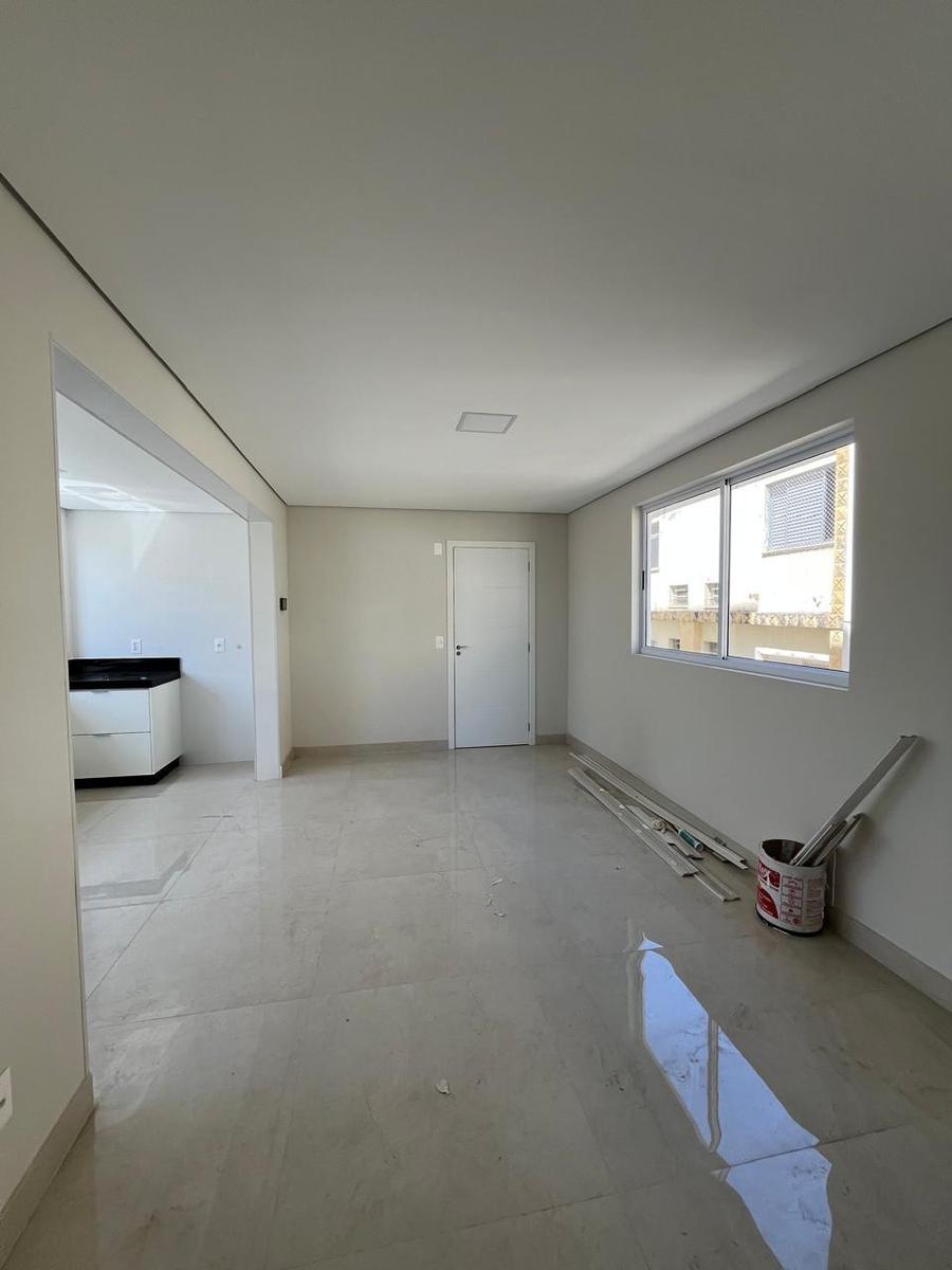 Apartamento, Floresta, 3 Quartos, 2 Vagas, 1 Suíte