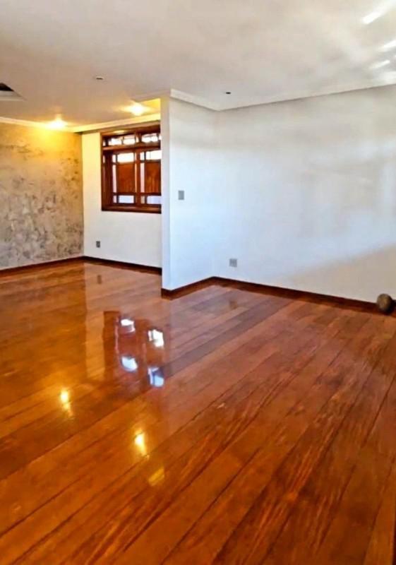 Casa, Serrano, 5 Quartos, 4 Vagas, 1 Suíte