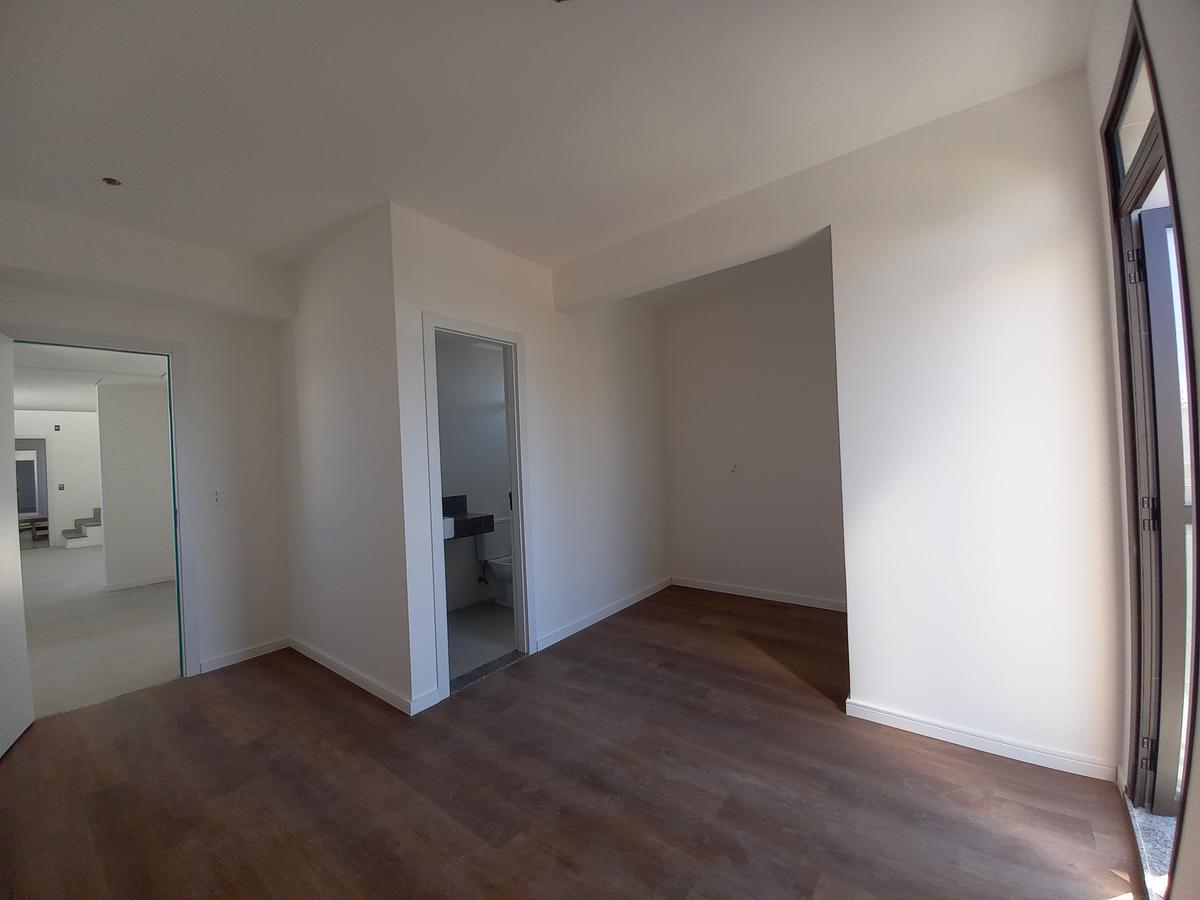 Cobertura, Alto Barroca, 2 Quartos, 2 Vagas, 2 Suítes