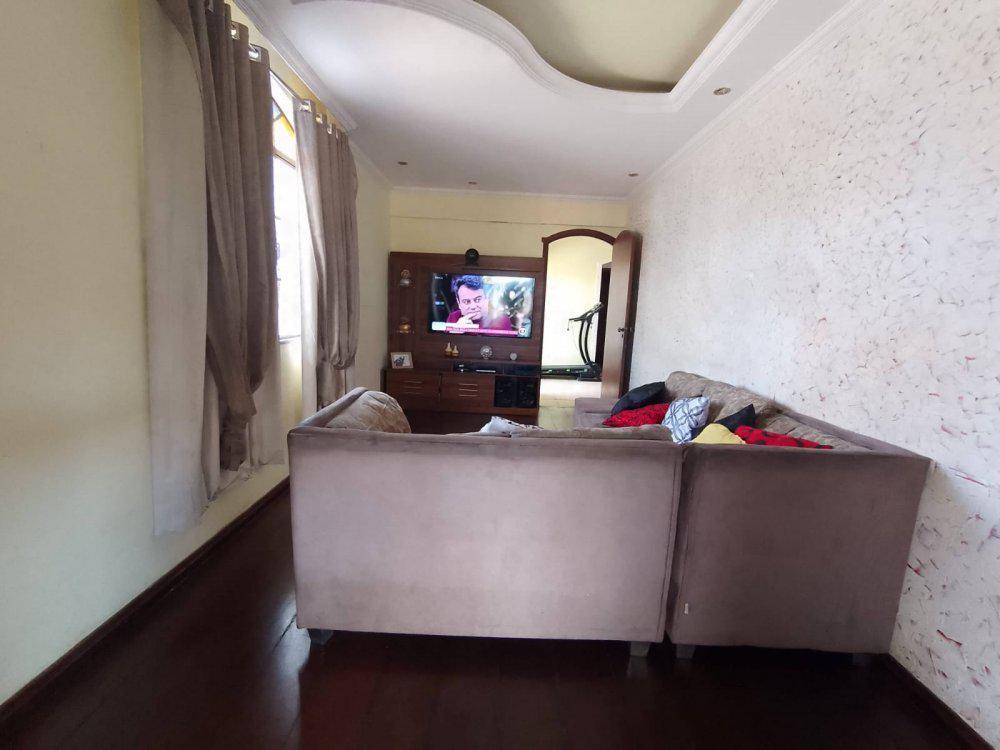 Casa, Milionários, 3 Quartos, 2 Vagas