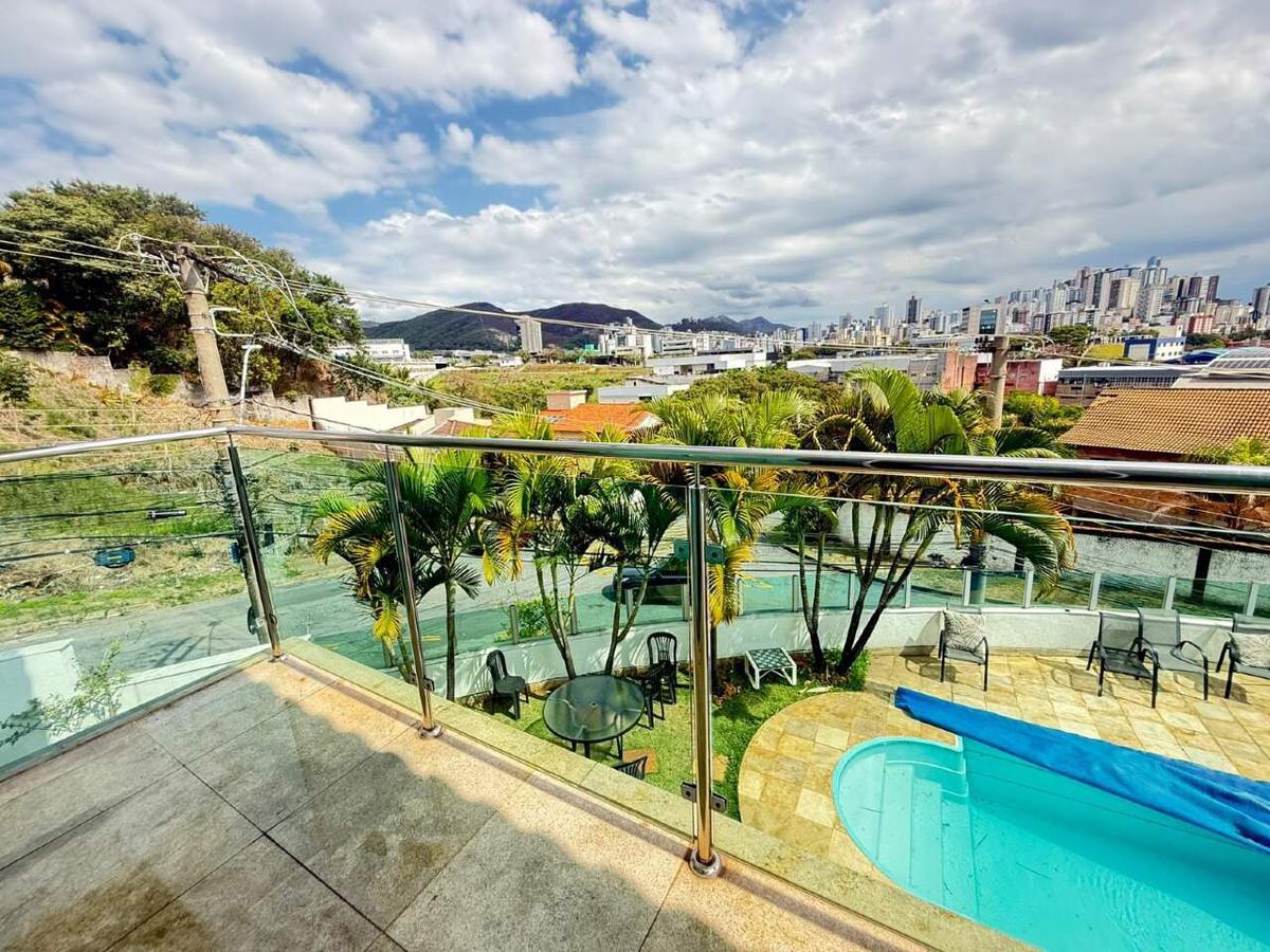 Casa, Estoril, 3 Quartos, 2 Vagas, 1 Suíte