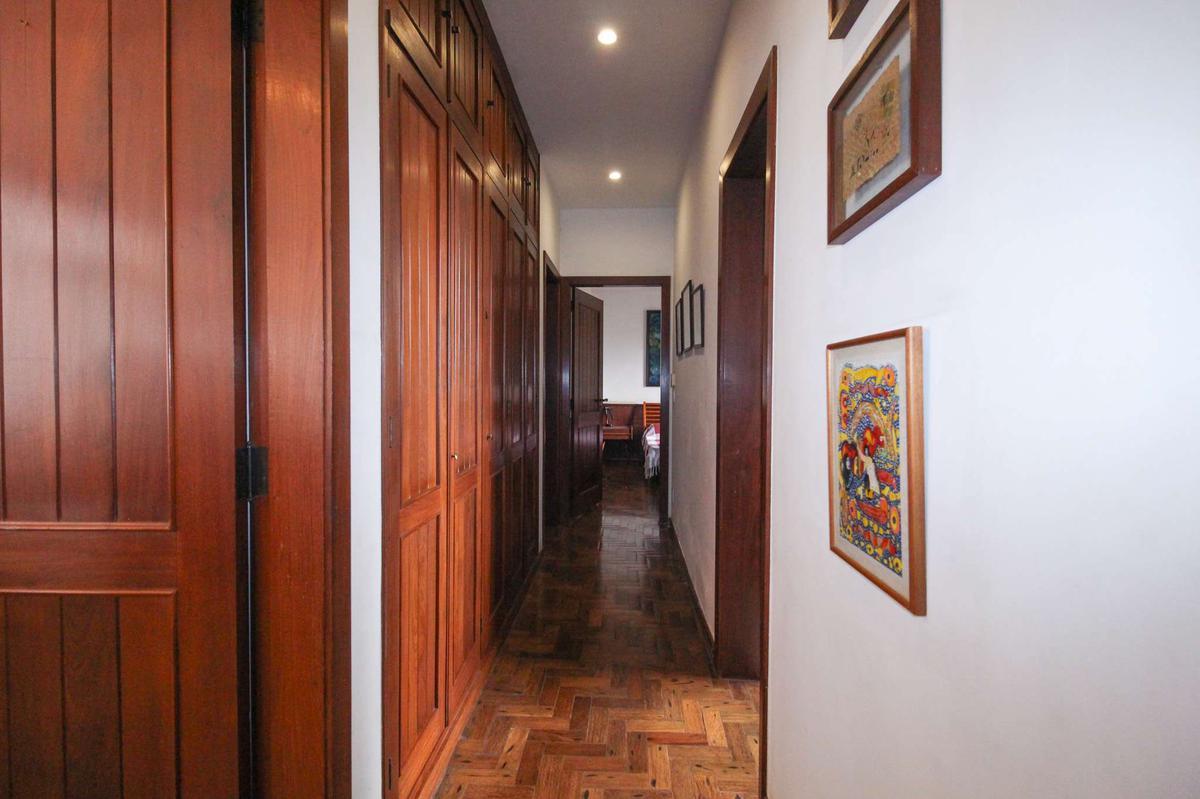 Casa, Serra, 4 Quartos, 5 Vagas, 1 Suíte