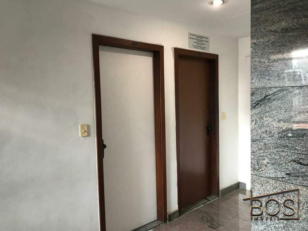 Sala, Santa Efigênia, 0 Quarto, 0 Vaga, 2 Suítes