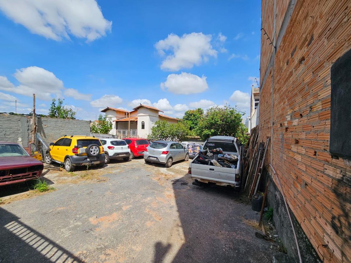 Lote, Ouro Minas, 0 Quarto, 20 Vagas