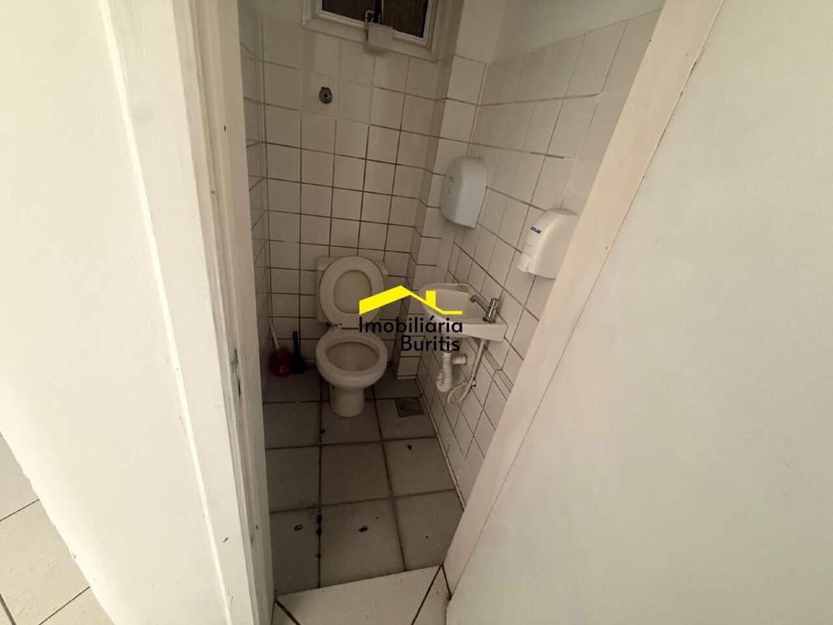 Loja, Estoril, 1 Vaga