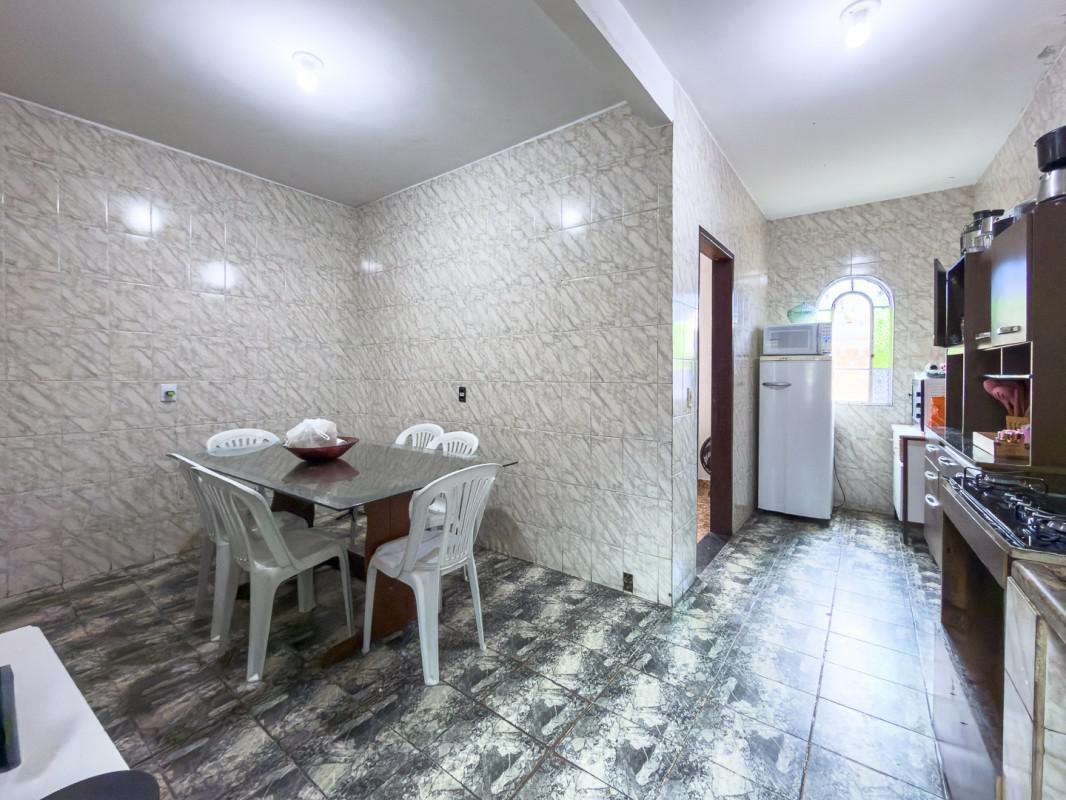 Casa, Confisco, 6 Quartos, 2 Vagas, 2 Suítes