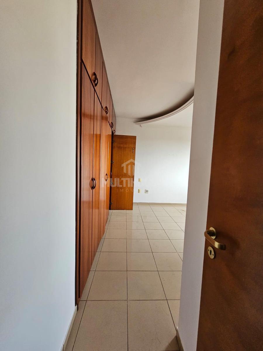 Apartamento, Jaraguá, 4 Quartos, 4 Vagas, 1 Suíte