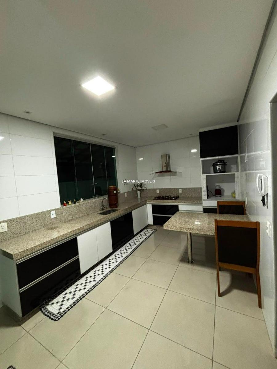 Casa, Jardim Riacho das Pedras, 3 Quartos, 4 Vagas, 1 Suíte