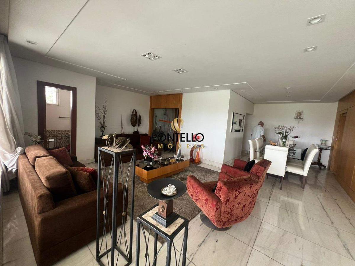 Cobertura, Centro, 4 Quartos, 10 Vagas, 2 Suítes