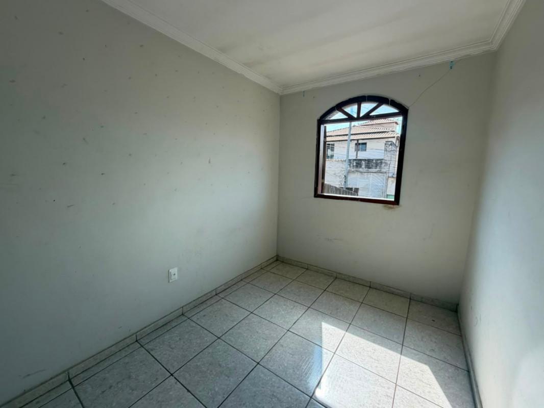 Casa, Industrial, 3 Quartos, 2 Vagas