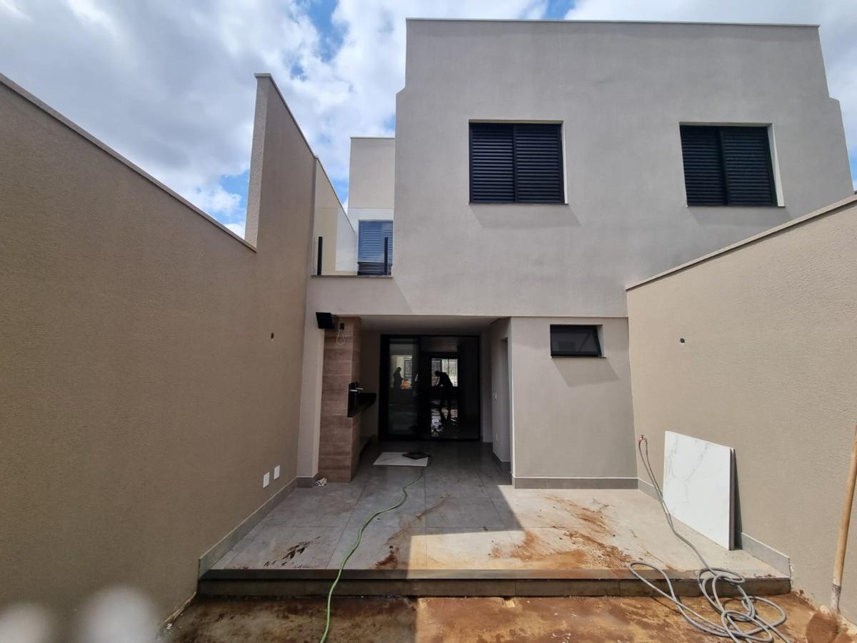Casa, Jaraguá, 4 Quartos, 3 Vagas, 1 Suíte
