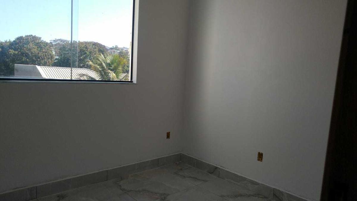 Casa, Parque Xangri-lá, 3 Quartos, 2 Vagas, 1 Suíte
