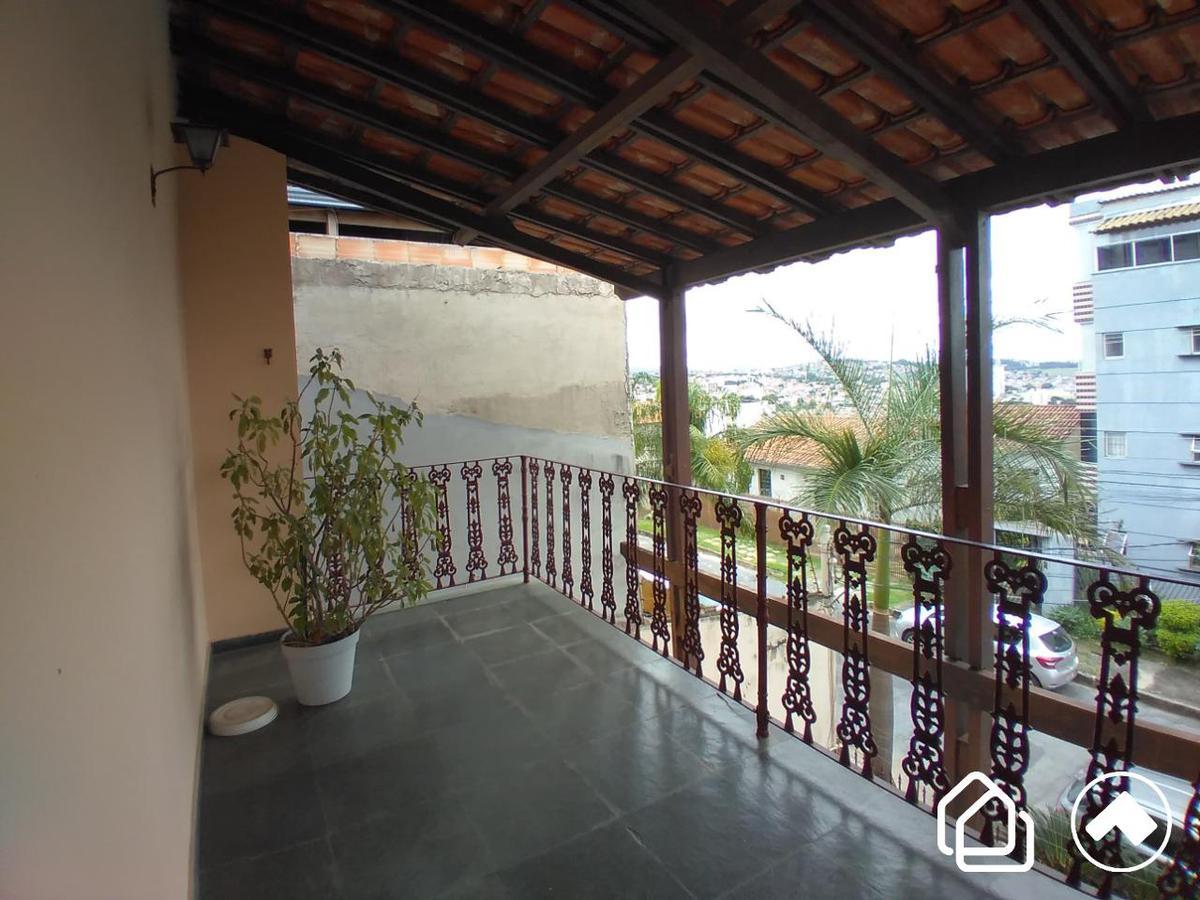 Casa, Havaí, 4 Quartos, 4 Vagas, 1 Suíte