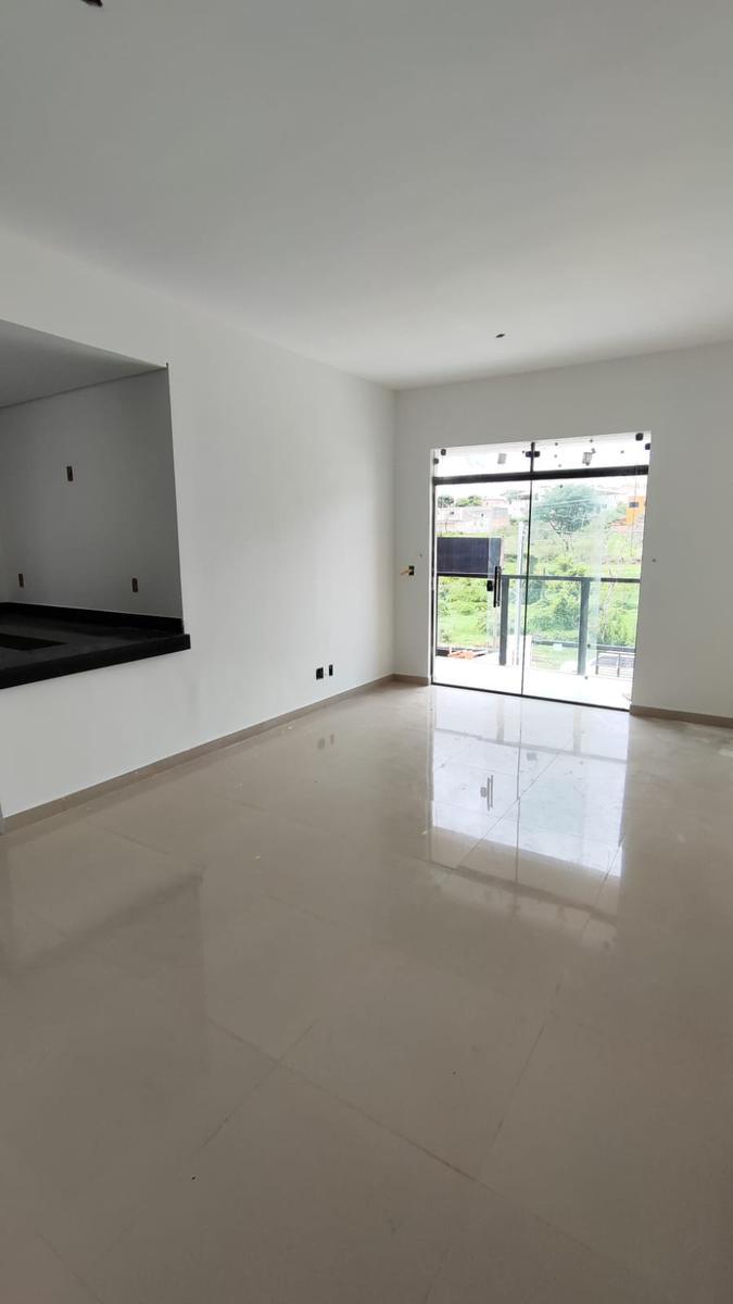 Casa, Vale das Orquídeas, 3 Quartos, 2 Vagas, 1 Suíte