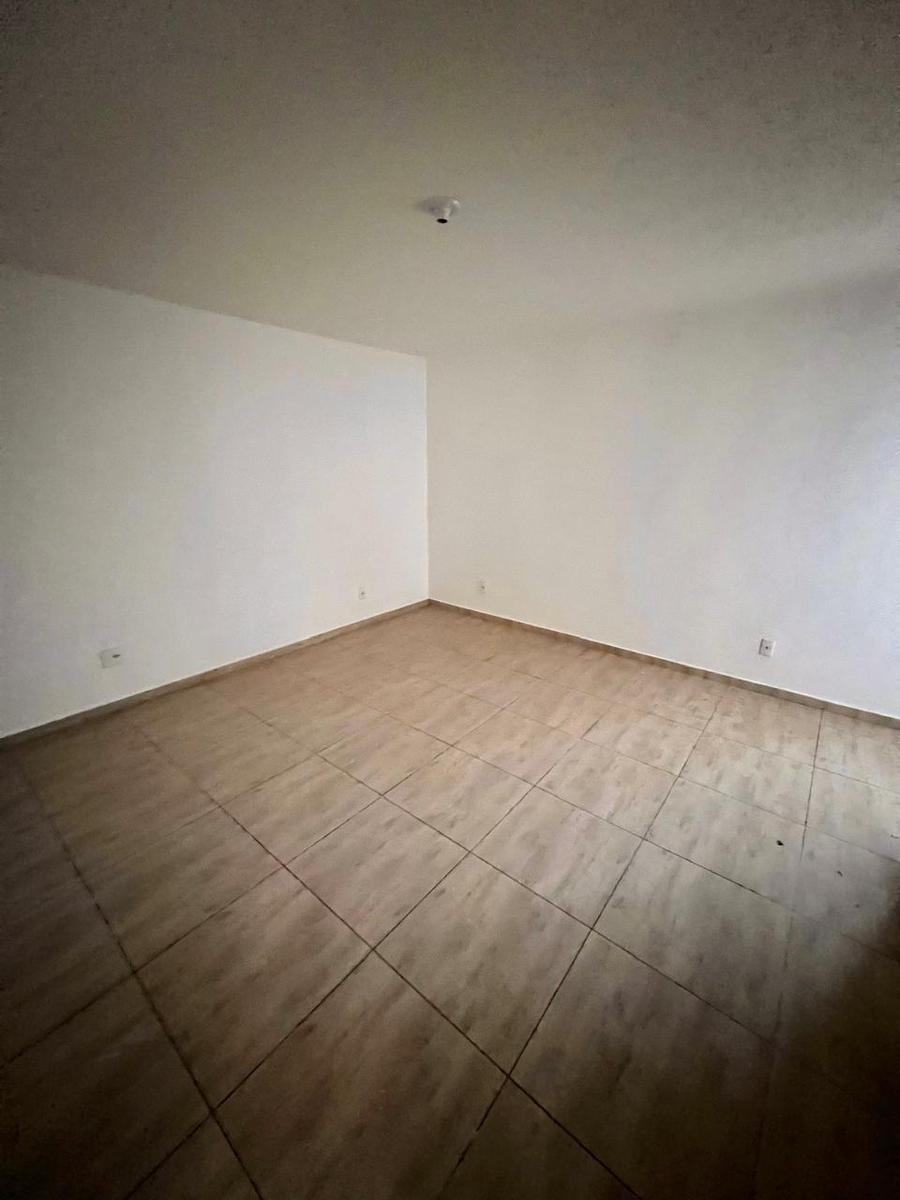 Sala, Centro, 2 Quartos, 0 Vaga, 1 Suíte
