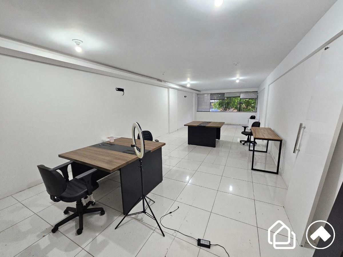 Sala, Barro Preto