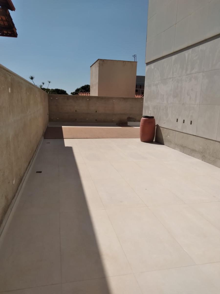 Apartamento, Barreiro, 3 Quartos, 2 Vagas, 1 Suíte