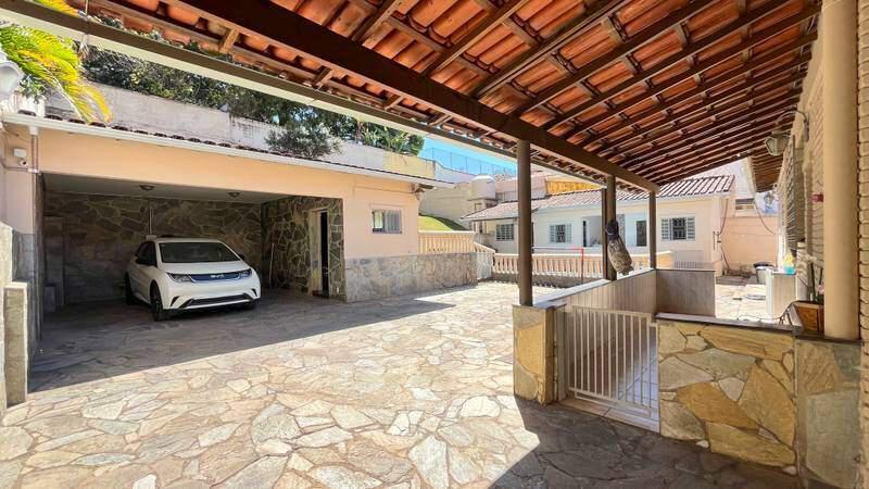 Casa, São Luiz (pampulha), 4 Quartos, 6 Vagas