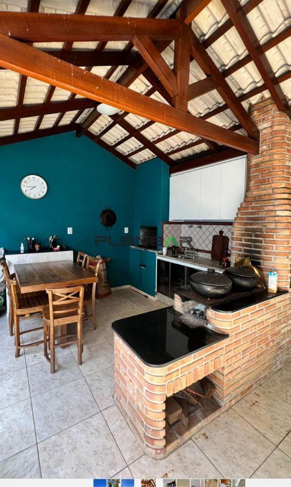 Casa, Jardim Riacho das Pedras, 4 Quartos, 5 Vagas, 1 Suíte