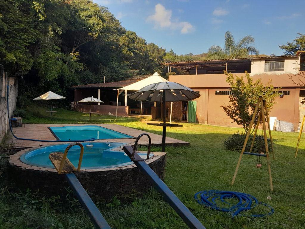 Fazenda, Pompeu, 5 Quartos, 2 Vagas
