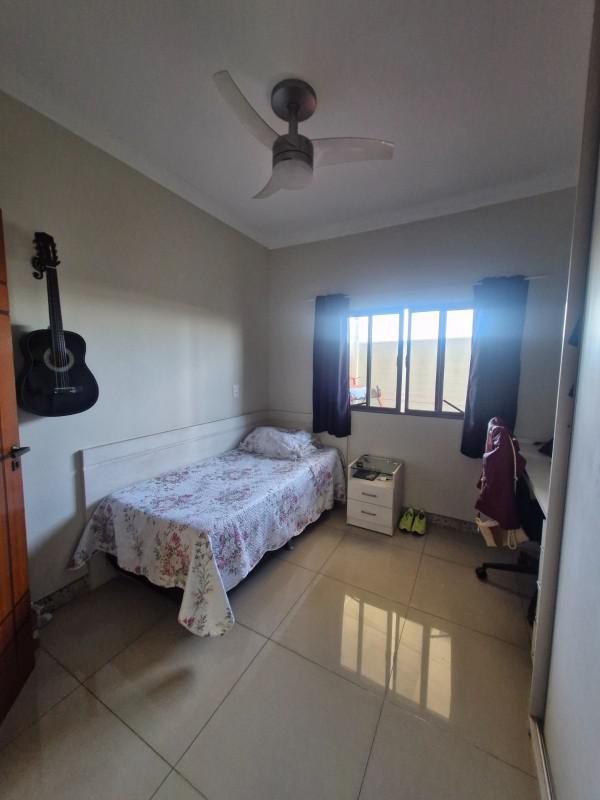 Casa, Petropolis, 3 Quartos, 4 Vagas, 1 Suíte