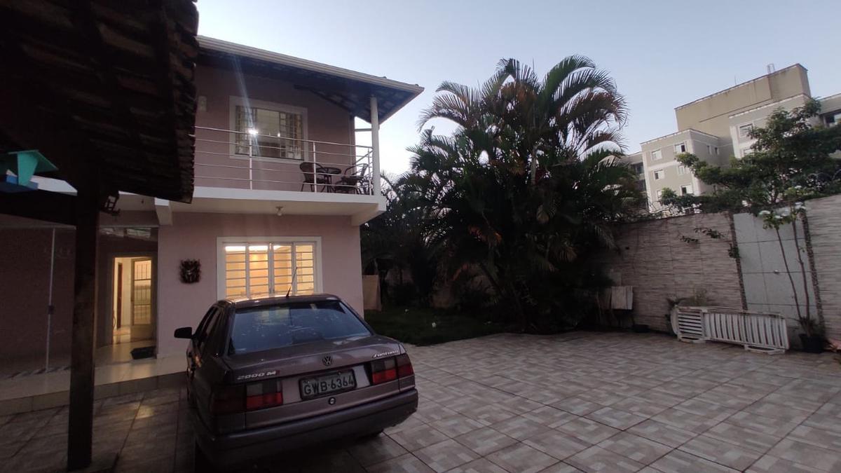 Casa, Cabral, 4 Quartos, 10 Vagas, 1 Suíte