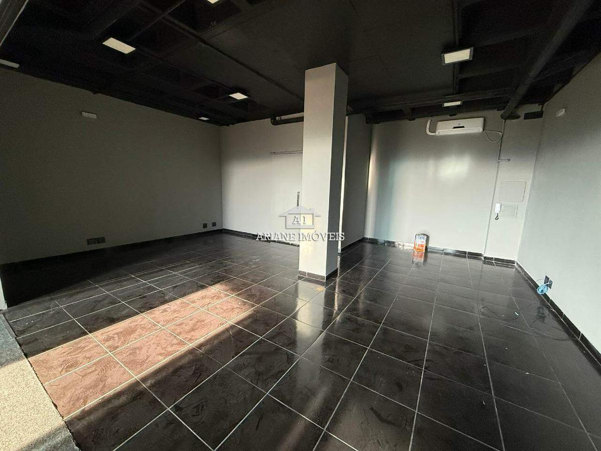 Sala, Estoril, 0 Quarto, 3 Vagas
