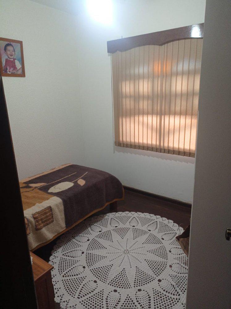 Casa, Centro, 3 Quartos, 0 Vaga, 1 Suíte