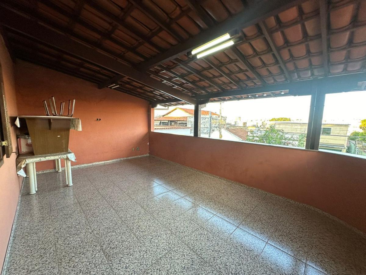 Casa, Santa Cruz, 4 Quartos, 4 Vagas, 2 Suítes