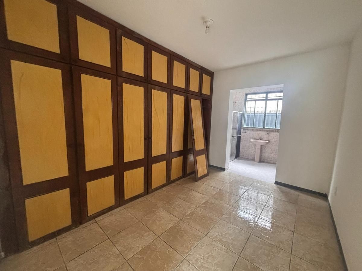 Casa, Planalto, 2 Quartos, 1 Vaga, 2 Suítes