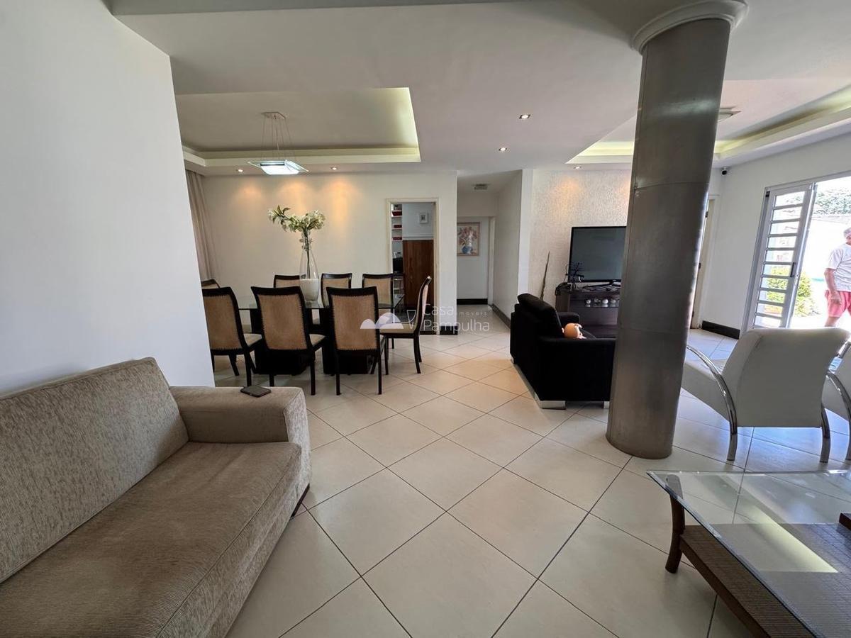 Casa, Itapoã, 4 Quartos, 8 Vagas, 3 Suítes