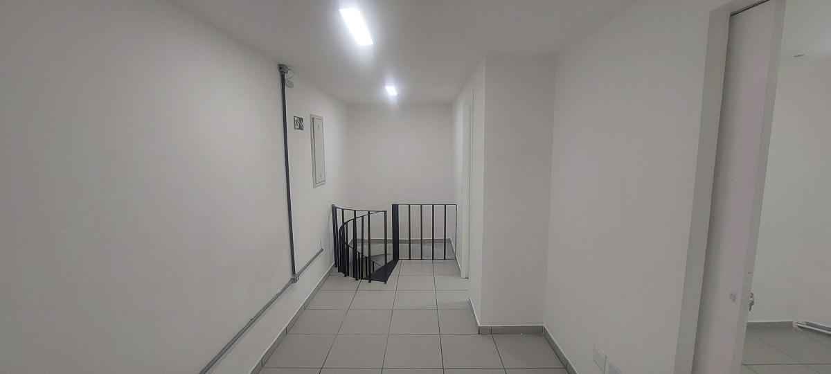 Andar, Savassi, 0 Quarto, 1 Vaga