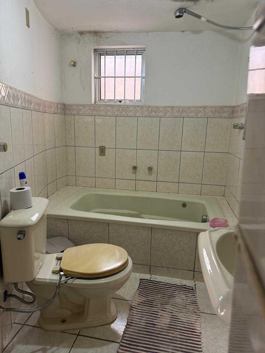 Casa, Novo Santa Cecília (barreiro), 4 Quartos, 3 Vagas, 4 Suítes