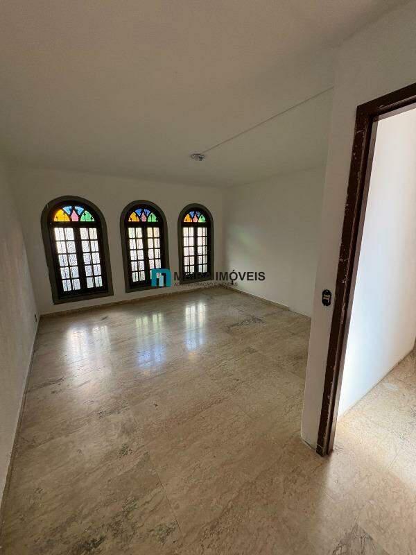 Casa, Gutierrez, 0 Quarto, 3 Vagas