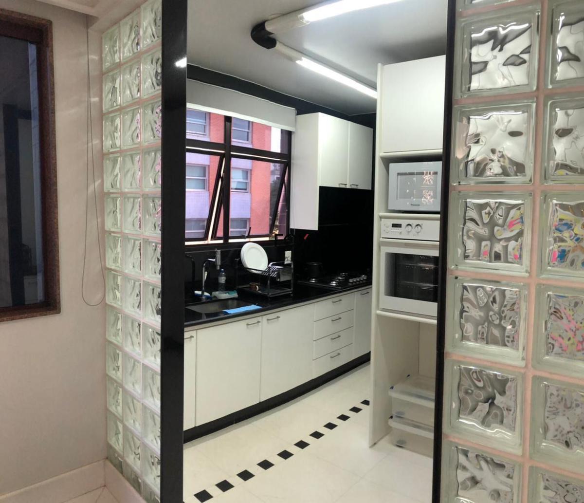 Apartamento, Funcionários, 4 Quartos, 4 Vagas, 3 Suítes