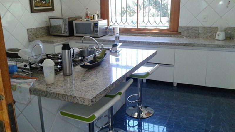 Casa, Braúnas, 4 Quartos, 6 Vagas, 1 Suíte