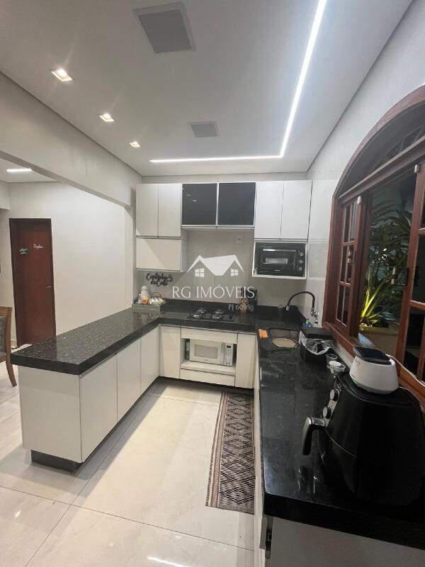 Casa, Conjunto Habitacional Bueno Franco, 3 Quartos, 4 Vagas