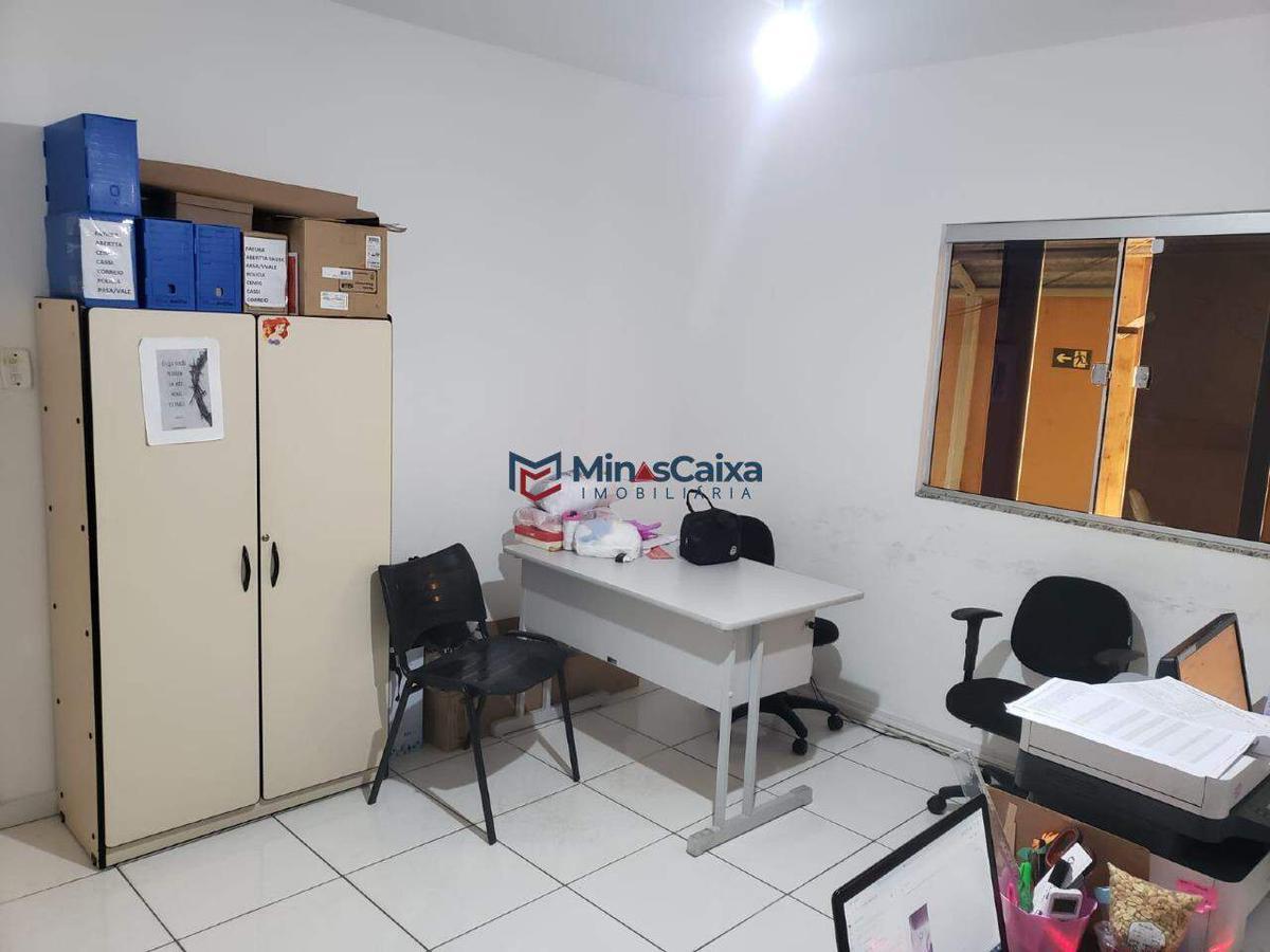 Casa, Santa Maria, 5 Quartos, 2 Vagas, 1 Suíte