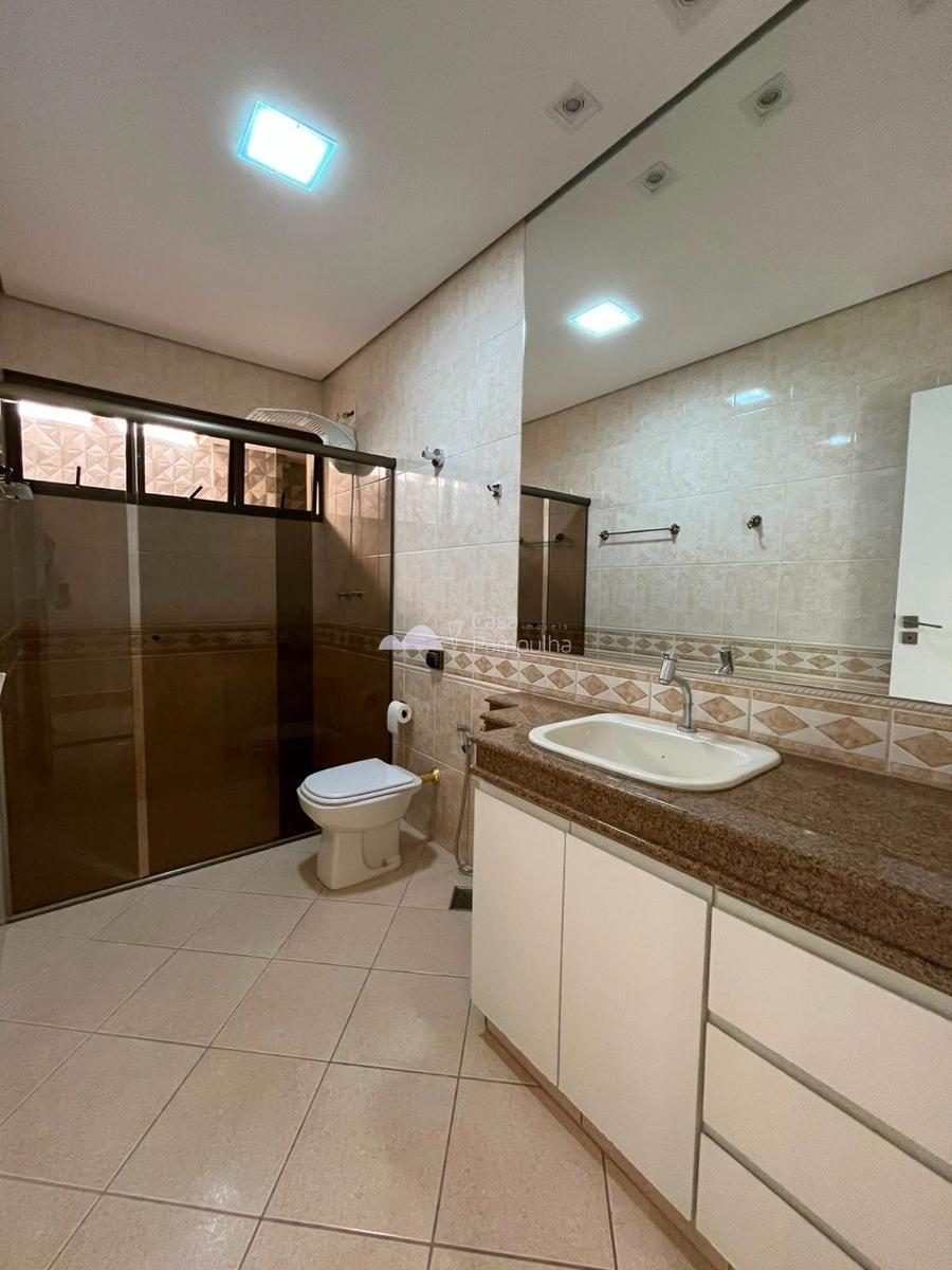 Casa, Itapoã, 4 Quartos, 2 Vagas, 2 Suítes
