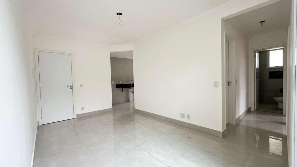 Apartamento, Casa Branca, 3 Quartos, 2 Vagas, 1 Suíte