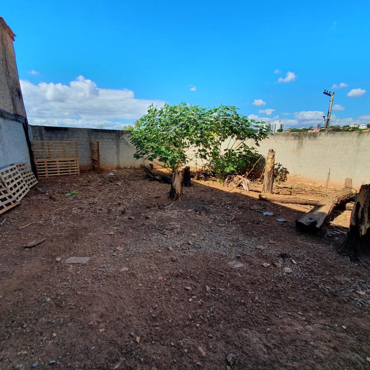 Lote, Cenáculo, 0 Quarto, 0 Vaga